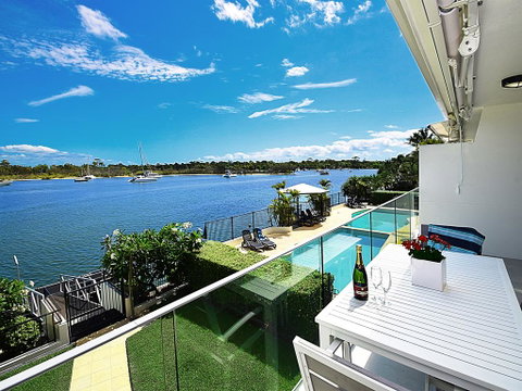 Aqua Linea - Sydney Tourism 1