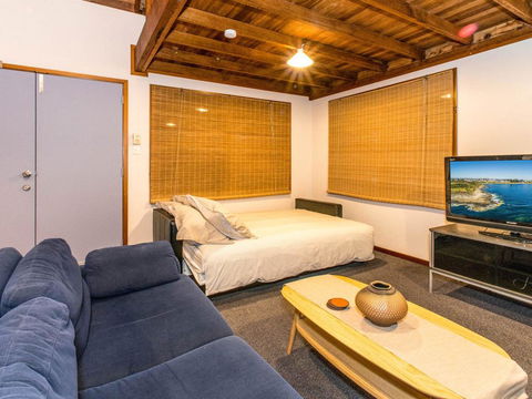 Aqualuna- Excellent Surfing Beaches. - Sydney Tourism 2