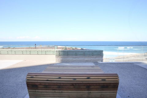 Arena On The Beach - Sydney Tourism 3
