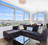 As the Sun Sets - Modern and Spacious 2BR Zetland Apartment Facing the Setting Sun - Sydney Tourism