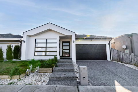 Luxury Home Away From Home - Sydney Tourism 0