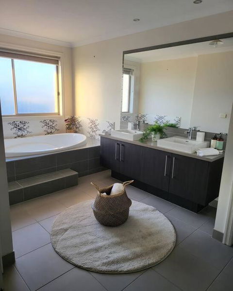 Luxury Green - Sydney Tourism 1