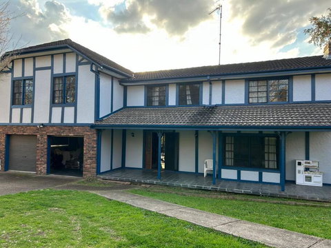 Luxury House 5 Bedrooms - Sydney Tourism 0