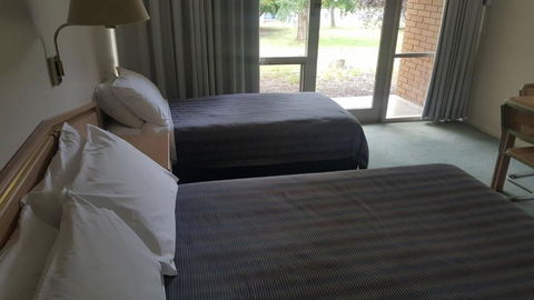 Moe Parklands Motel - Sydney Tourism 1