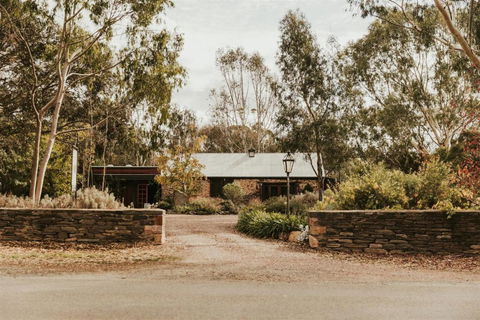 Mintaro Cottage - Sydney Tourism 0