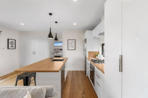 Modern And Scenic Valley Escape - Sydney Tourism 1