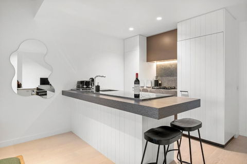 Modern, Luxury Oasis - Sydney Tourism 1