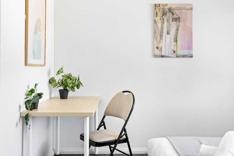 Modern Queen Room - Private Spot At Revesby - Shared Bathroom - Sydney Tourism 2