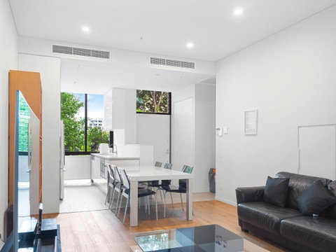 Modern Split Level 2Bed With Pool - Sydney Tourism 0
