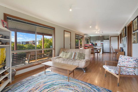 Monaro Cottage - Sydney Tourism 3