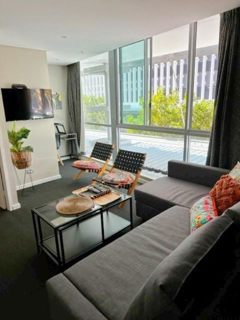 NEW Exquistely Furnished 2 Bedroom Apartment - Sydney Tourism 1