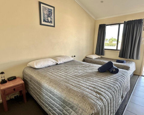 Moura Motel - Sydney Tourism 1