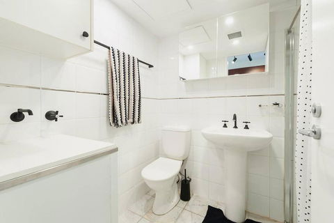 MP303 - Studio Apartment, Military Road, Cremorne - Sydney Tourism 3