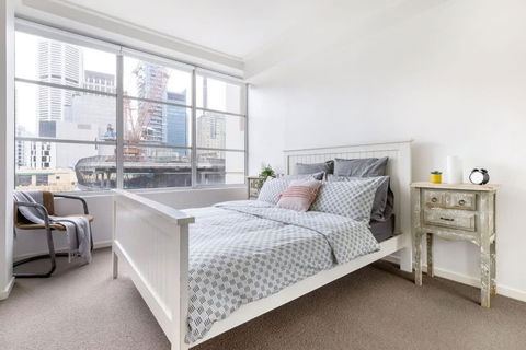 NEW! A Comfy & Stylish Apt Next To Darling Harbour - Sydney Tourism 0