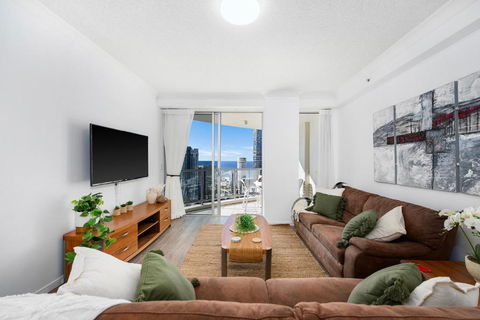 NEW Chevron Ocean Views Central Surfers. - Sydney Tourism 2