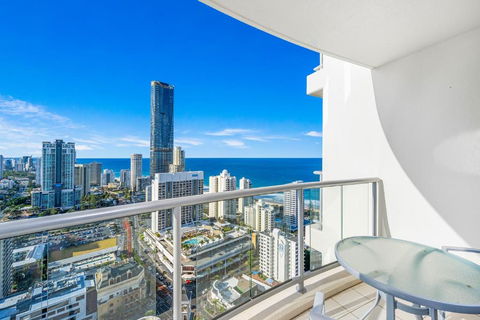 NEW Chevron Ocean Views Central Surfers. - Sydney Tourism 0