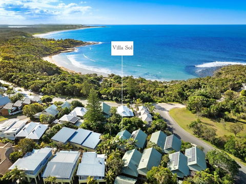 NEW Luxury Angourie Villa! Dream Location, WiFi ++ - Sydney Tourism 1