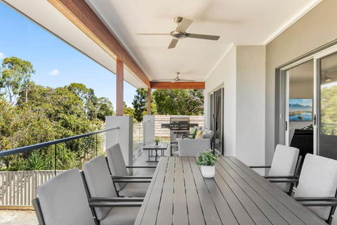 NEW - Sunrise Waters Holiday House - Sydney Tourism 3