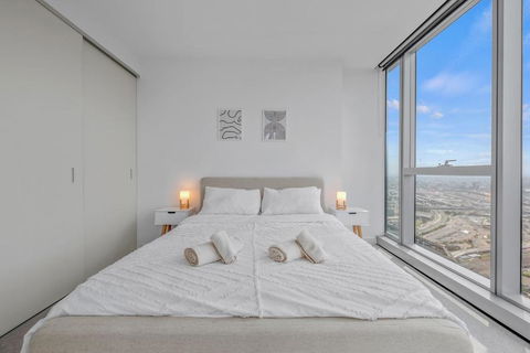 NEW Top Floor L70 CBD Luxury Apt - Sydney Tourism 1