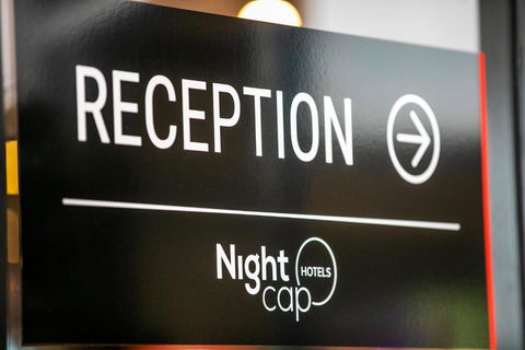 Nightcap At Barkly Hotel - Sydney Tourism 2