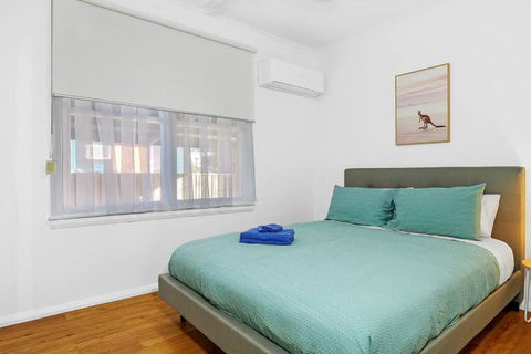 Nth Central 3BR - Split Systems Throughout & Wifi - Sydney Tourism 1