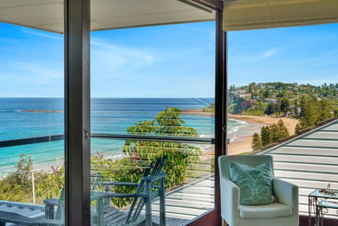 Newport Surf Break - Sydney Tourism 0