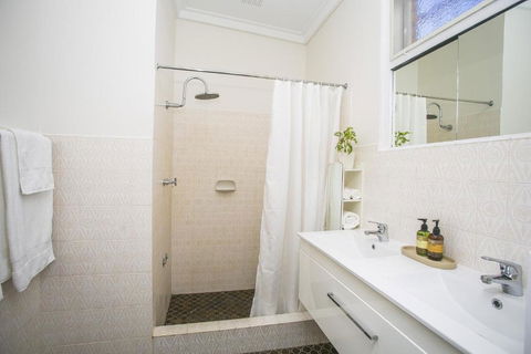 NOR214 - Northstead Coastal Charm - Sydney Tourism 3