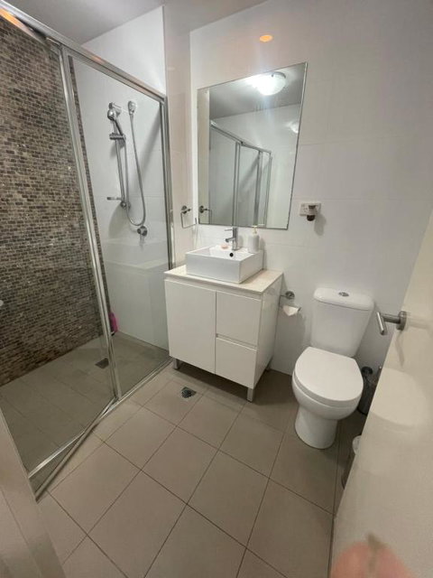 Ocean View 2 Bedroom Apartment - Sydney Tourism 3