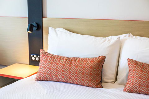 Nightcap At Regents Park Hotel - Sydney Tourism 1