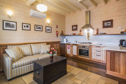 Old Bank Boutique Hotel - Sydney Tourism 2
