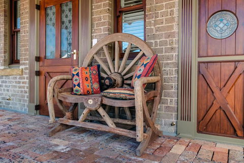 Old Bank Boutique Hotel - Sydney Tourism 3