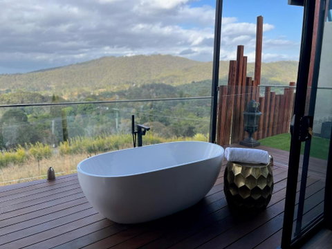 On Eagle Wings Mountain Retreat & Spa - Sydney Tourism 0
