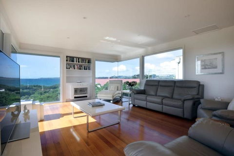 On The Beach & Golf Course Minutes From MTB Trails - Sydney Tourism 0