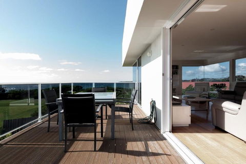 On The Beach & Golf Course Minutes From MTB Trails - Sydney Tourism 1