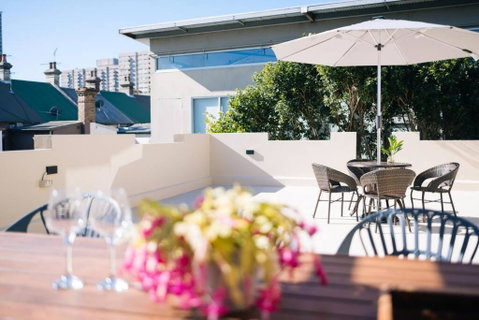 OnceUp A BlueMoon Terrace Nr CBD - Sydney Tourism 0