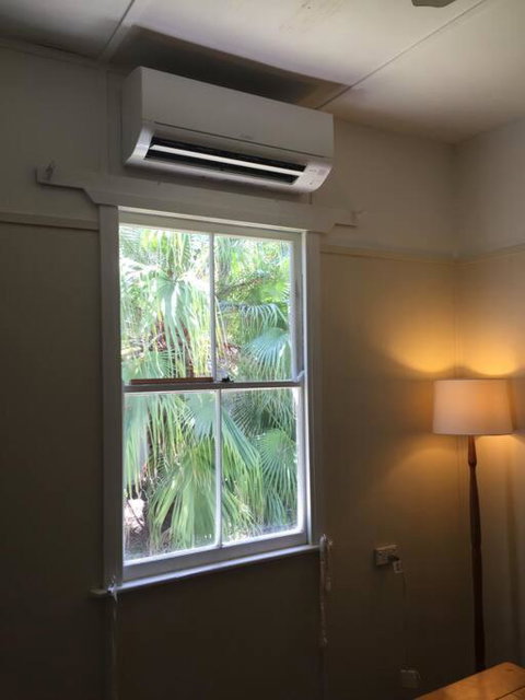 Original Surf Cottage In Heart Of Pottsville Beach - Sydney Tourism 3