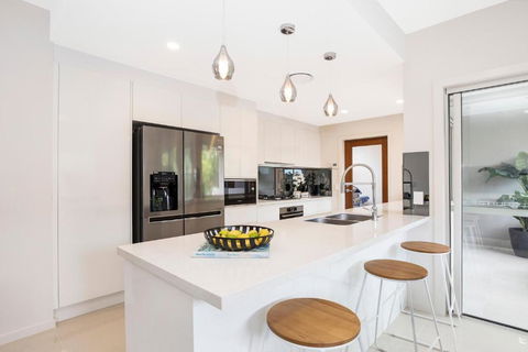 Park Avenue Luxe Townhouse Brand New Sleeps 9 - Sydney Tourism 3