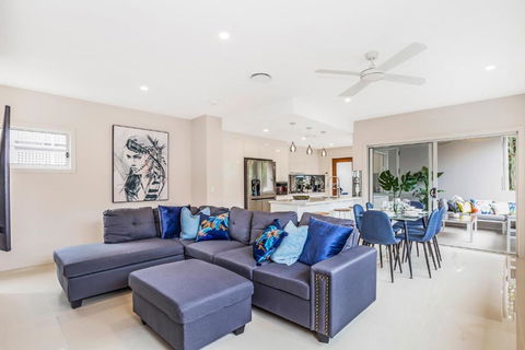 Park Avenue Luxe Townhouse Brand New Sleeps 9 - Sydney Tourism 1