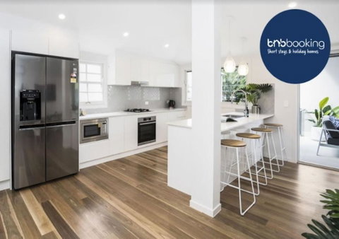 Park Avenue Terrace House Sleeps 9 - Sydney Tourism 0