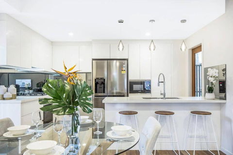Park Avenue Townhouse Retreat Brisbane Sleeps 10 - Sydney Tourism 1