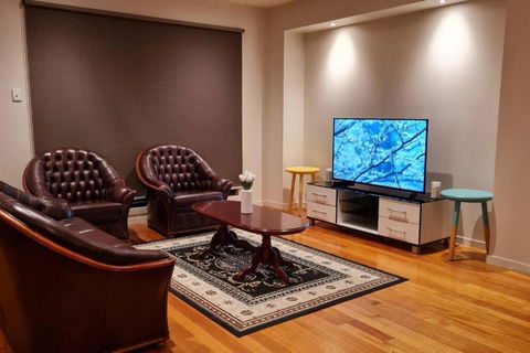 Peaceful 3 Bedroom House In Melton Vic - Sydney Tourism 3