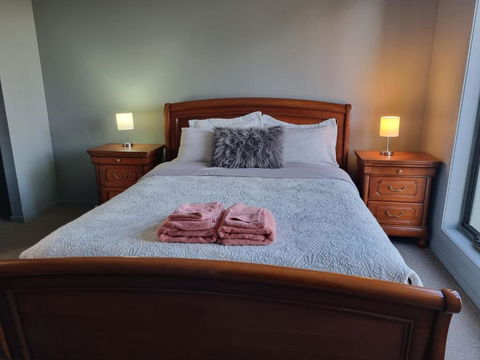 Peaceful 3 Bedroom House In Melton Vic - Sydney Tourism 0