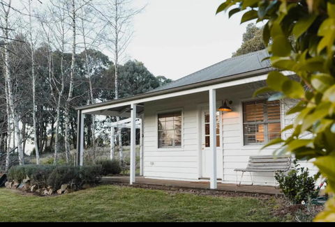 Peony Farm Pink Cottage - Sydney Tourism 1