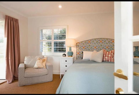 Peony Farm Pink Cottage - Sydney Tourism 3