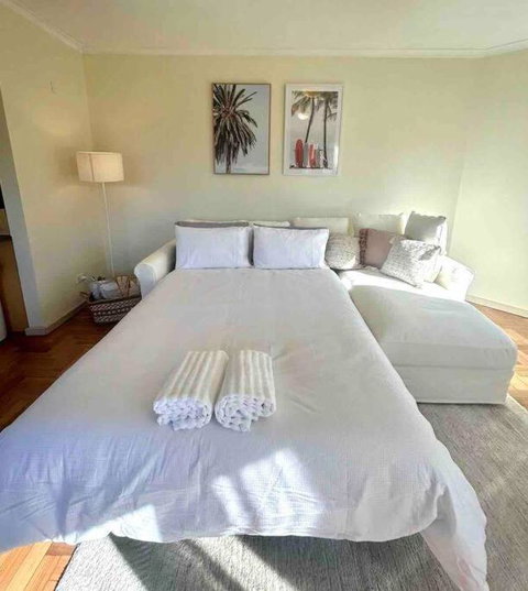 Perfect Manly Retreat, In The Heart Of Manly, Family & Couple Friendly Apartment With CAR SPOT - Sydney Tourism 3