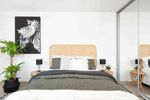 PERFECT STAY 2MIN By WALK TO THE BEACH FREE PARKING - Sydney Tourism 3