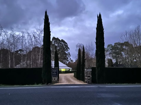 Petschel House - Sydney Tourism 0