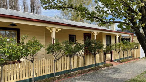 Picketts Cottage - Sydney Tourism 3