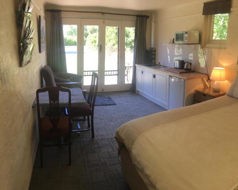 Pierrepoint Accommodation - Sydney Tourism 0