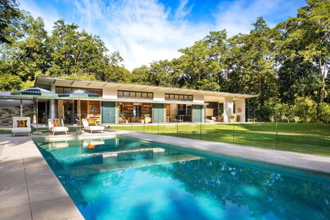 Pine Mountain - Sydney Tourism 0